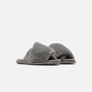 Size 7 Ladies Sorel Gray Women's Slippers